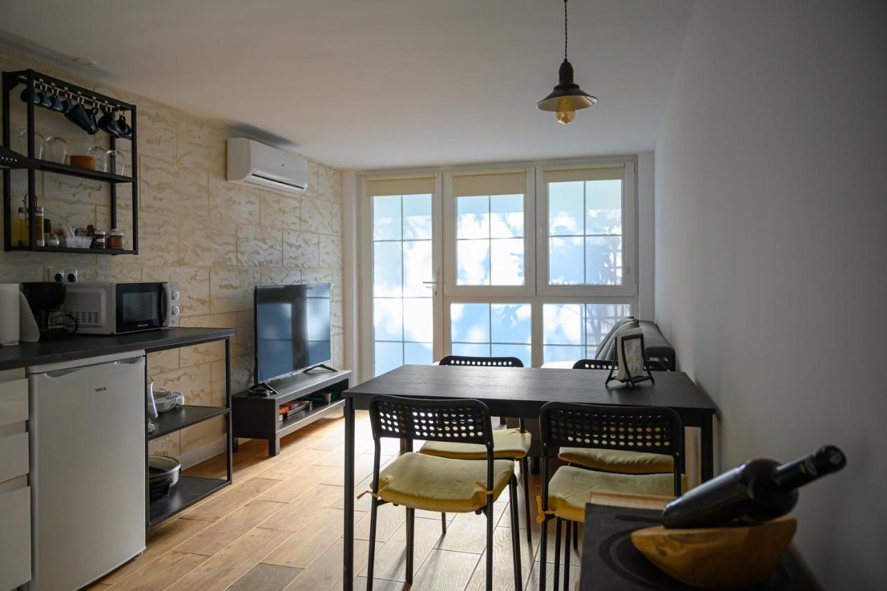 Suite Duplex Con Terraza Independiente 布鲁内特 外观 照片