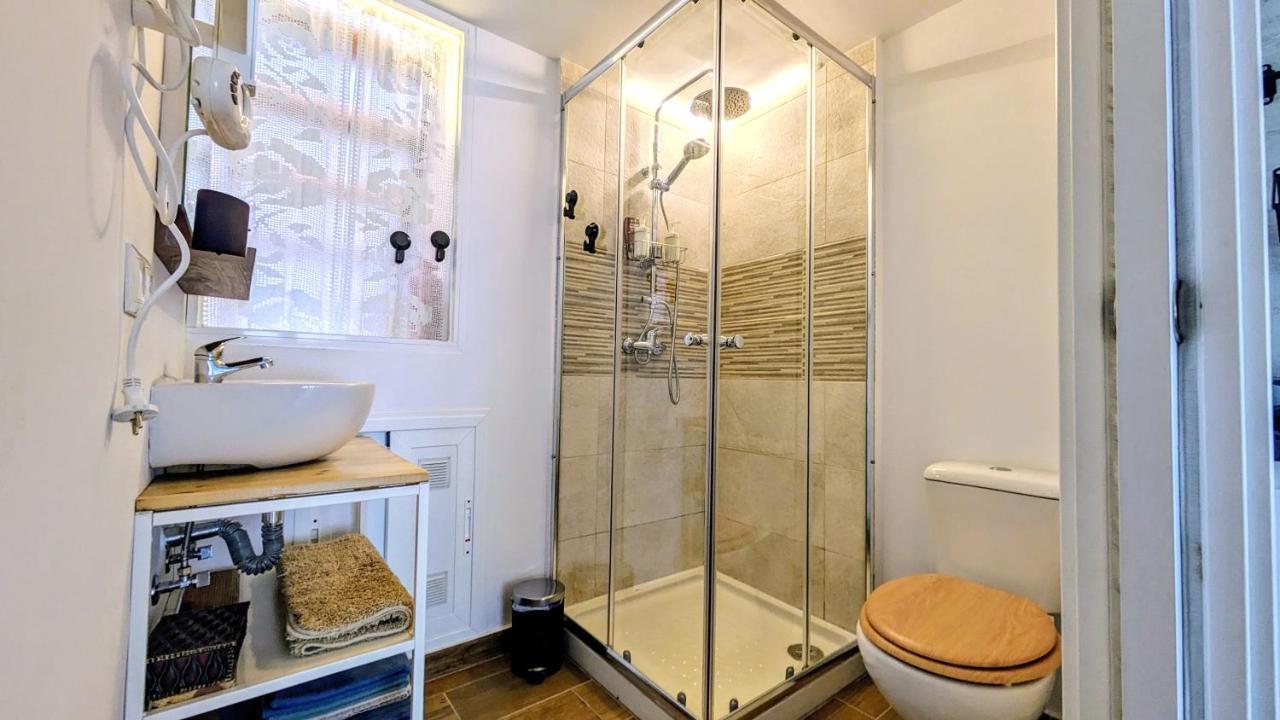 Suite Duplex Con Terraza Independiente 布鲁内特 外观 照片